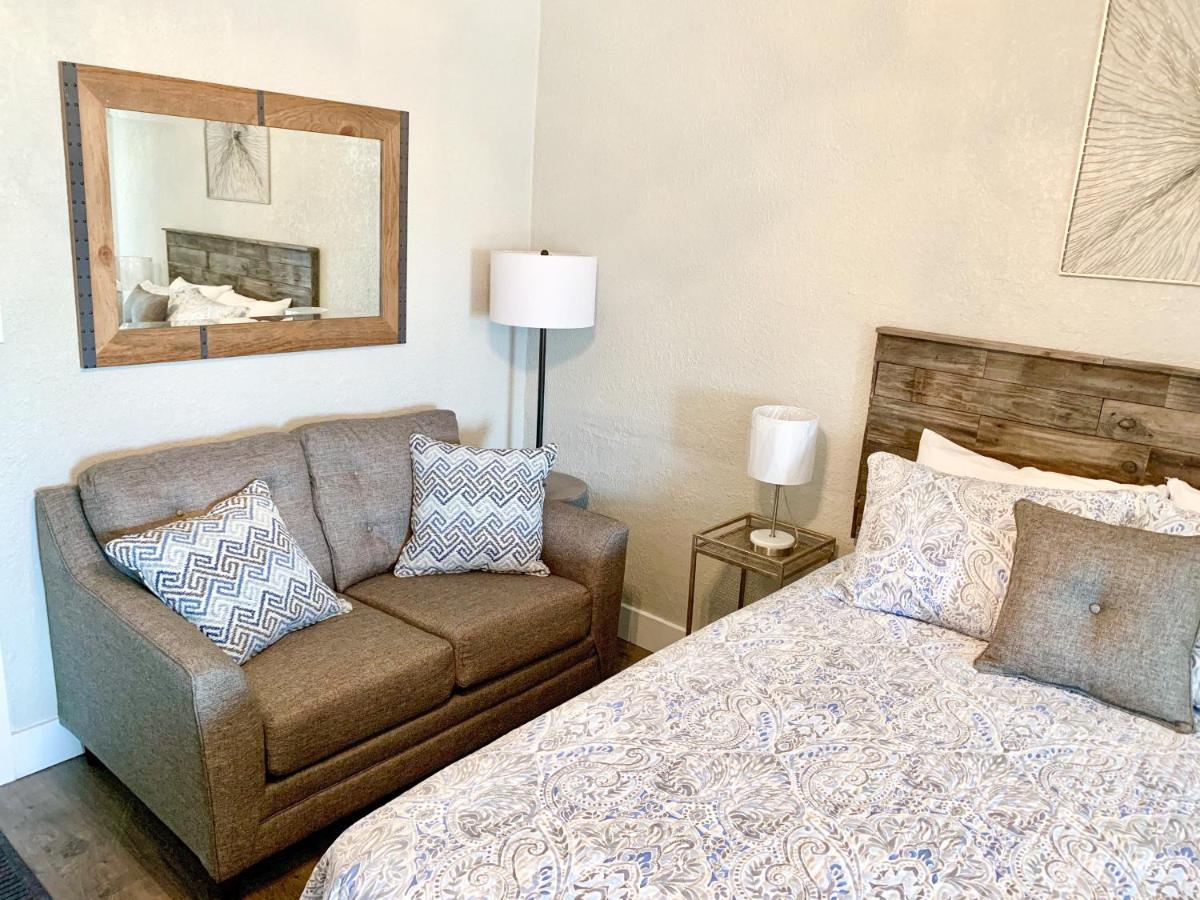 Budget Friendly Condo Within Walking Distance To The Beach! Gulf Shores Exterior photo