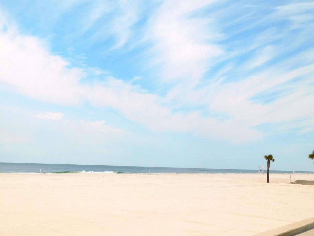 Budget Friendly Condo Within Walking Distance To The Beach! Gulf Shores Exterior photo